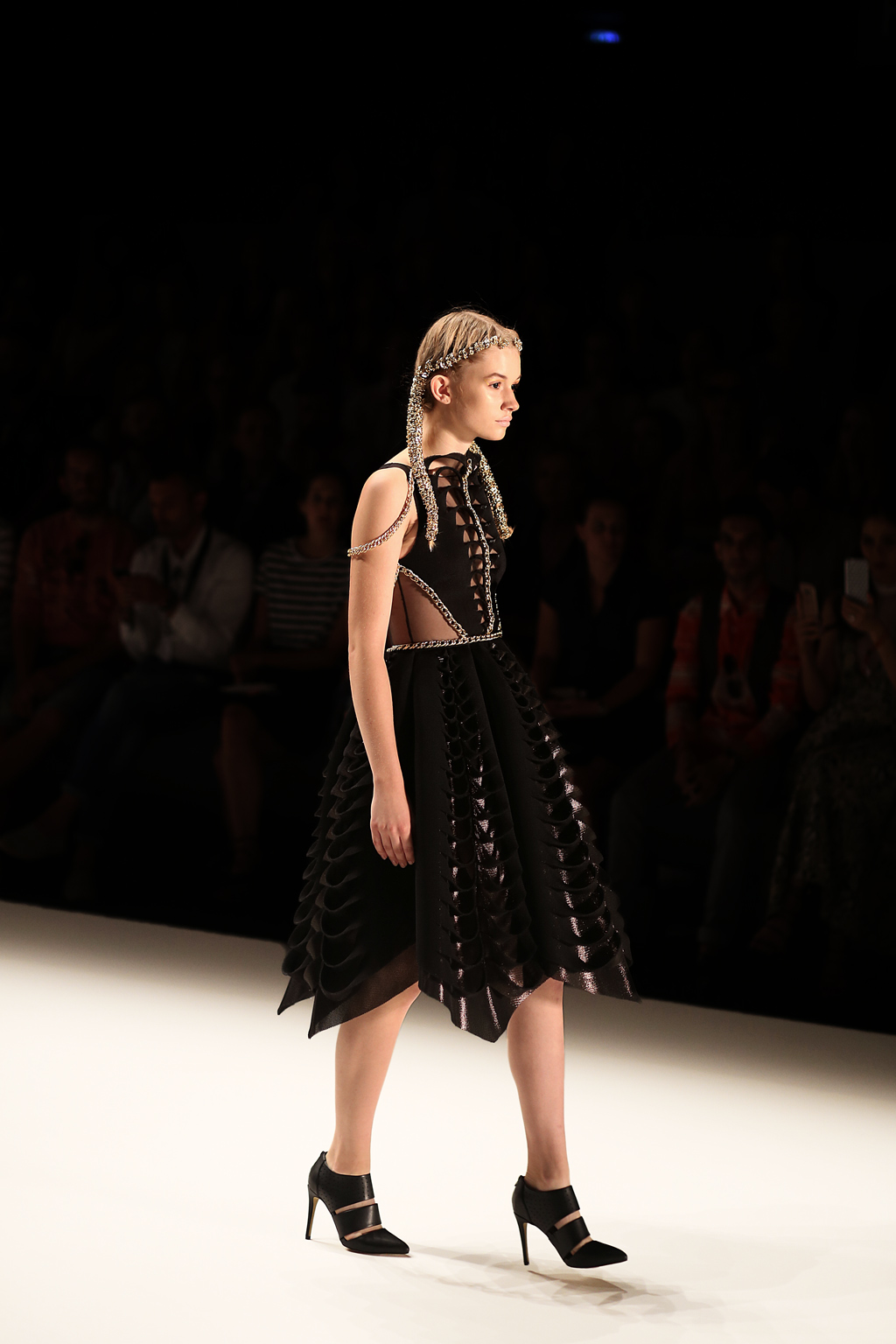 thefashionanarchy_blogger_fashionblogger_fashionweek_berlin_muenchen_munich_ireneluft_fashionweek_mbfw_review_fashionblog_modeblog_styleblog_3